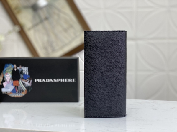 プラダ財布コピー背面デザイン